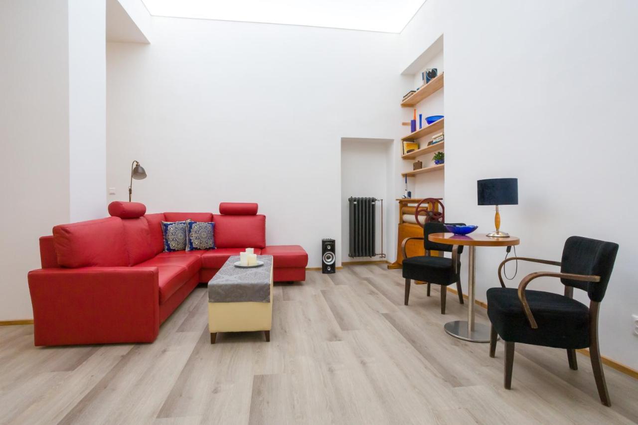 Luxusni Velky Apartman S Terasou V Centru Litomysle Exterior photo